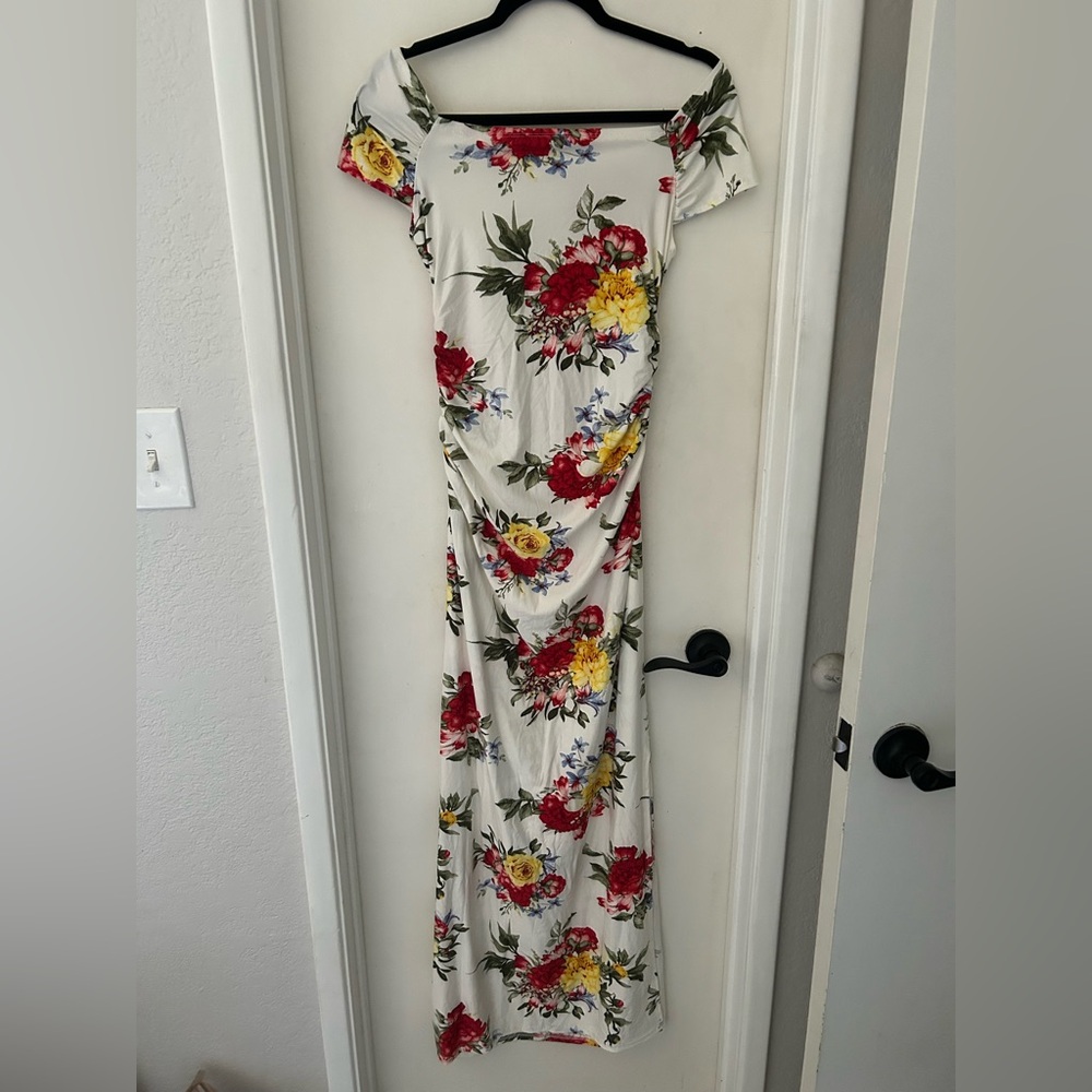 Floral maternity Maxi Dress